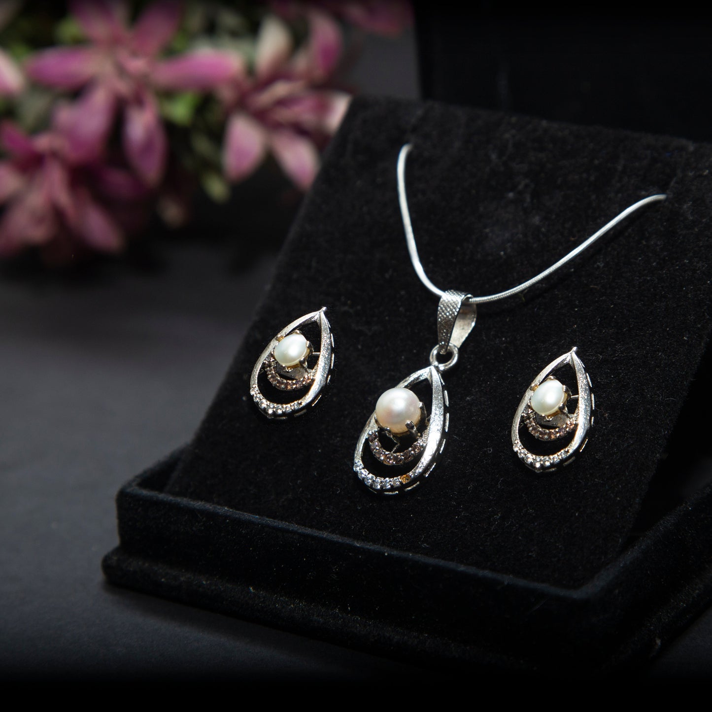 925 Silver (Chandi) Elegant Teardrop Pearl Jewelry Set & Earrings